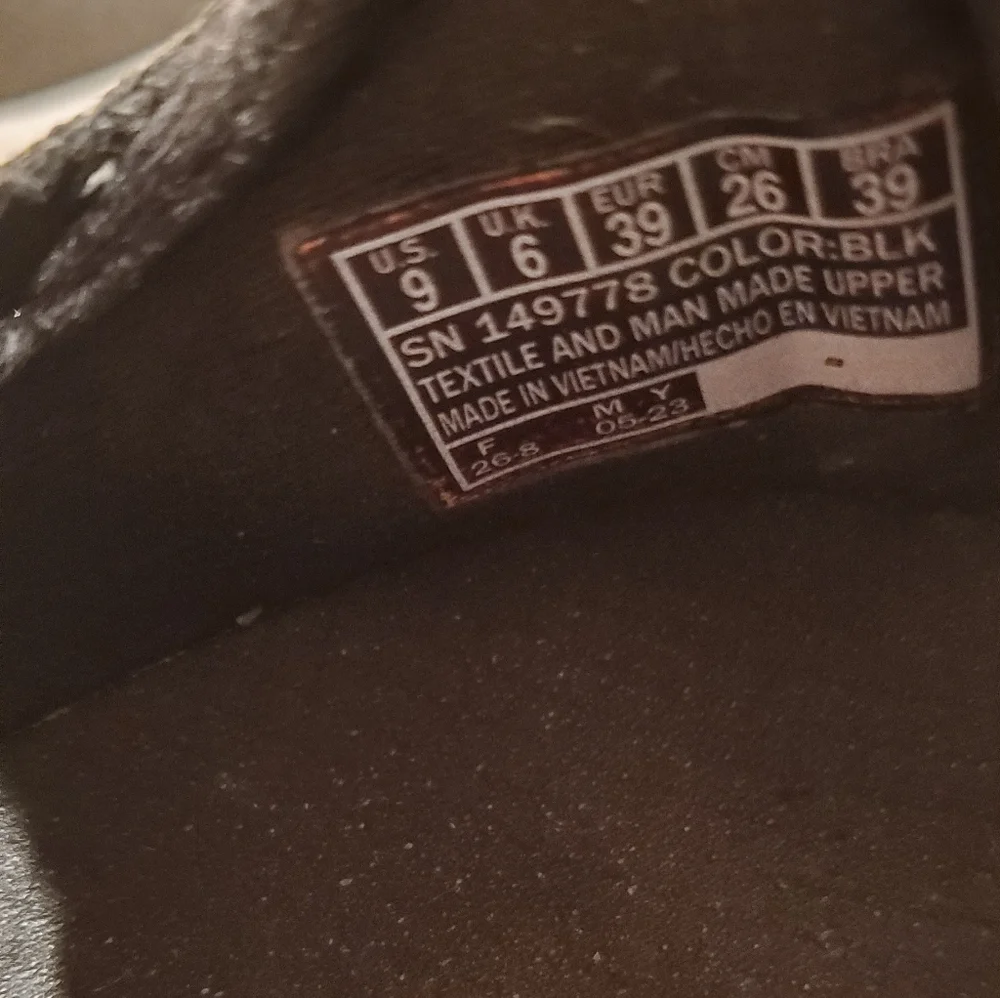 Skechers, Arch Fit  Slip-On Sneakers - Picture 6 of 9